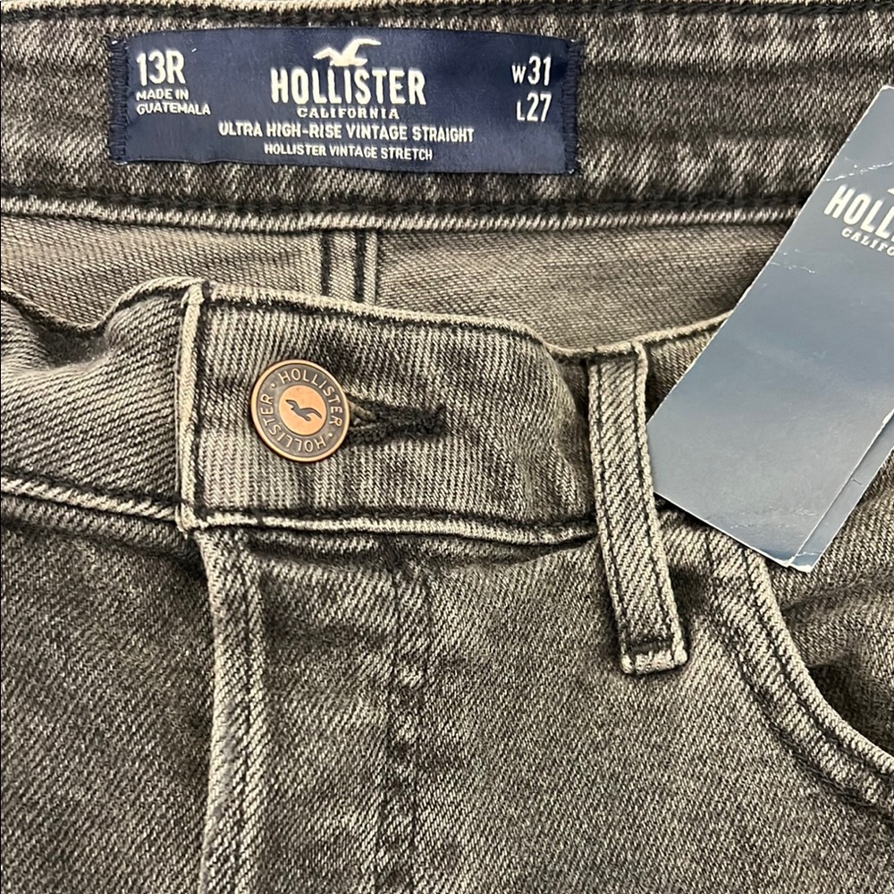 Hollister Ultra-High Rise Vintage Straight Jeans Women’s Size 31 X 27